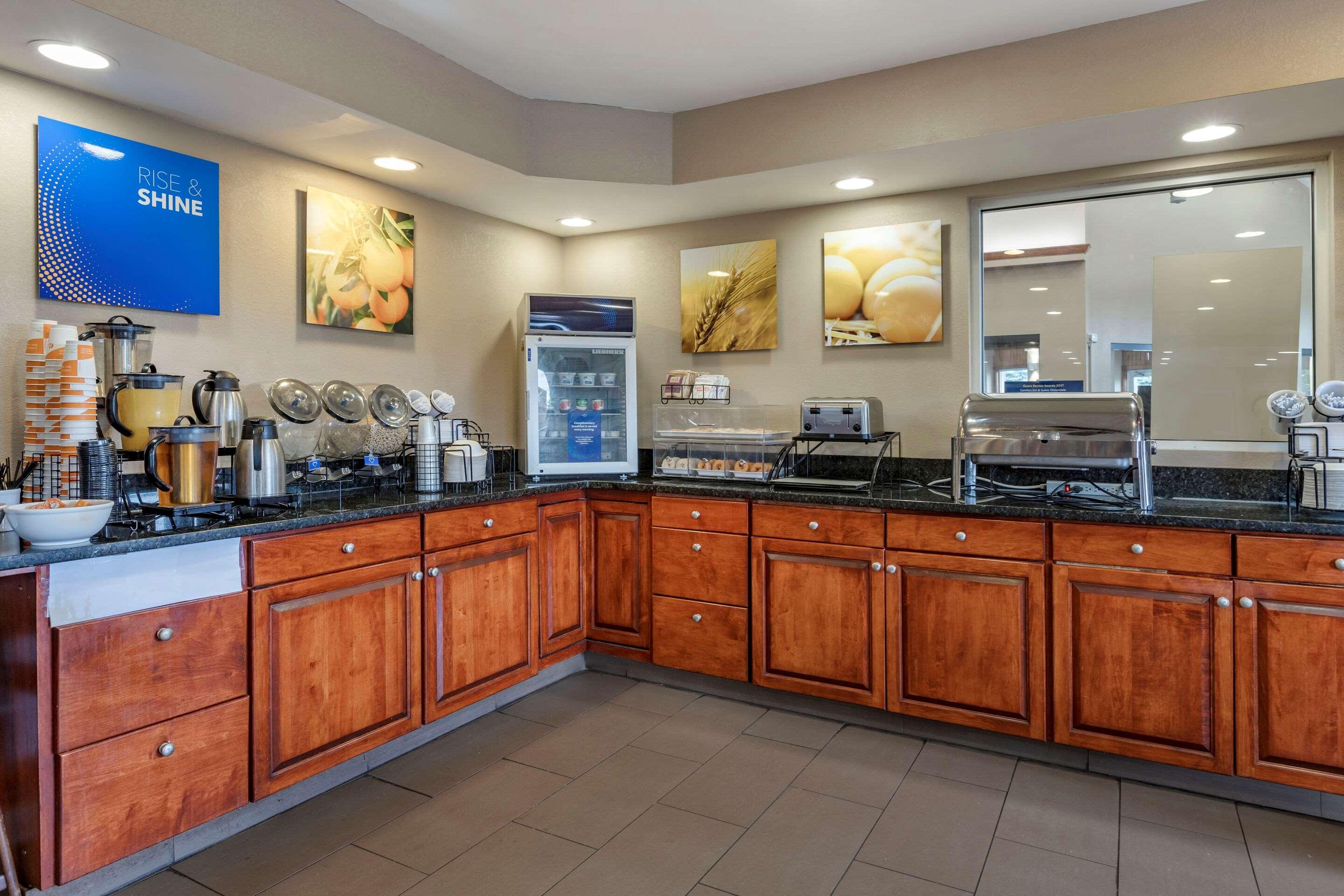 Comfort Inn & Suites Dimondale - Lansing Luaran gambar