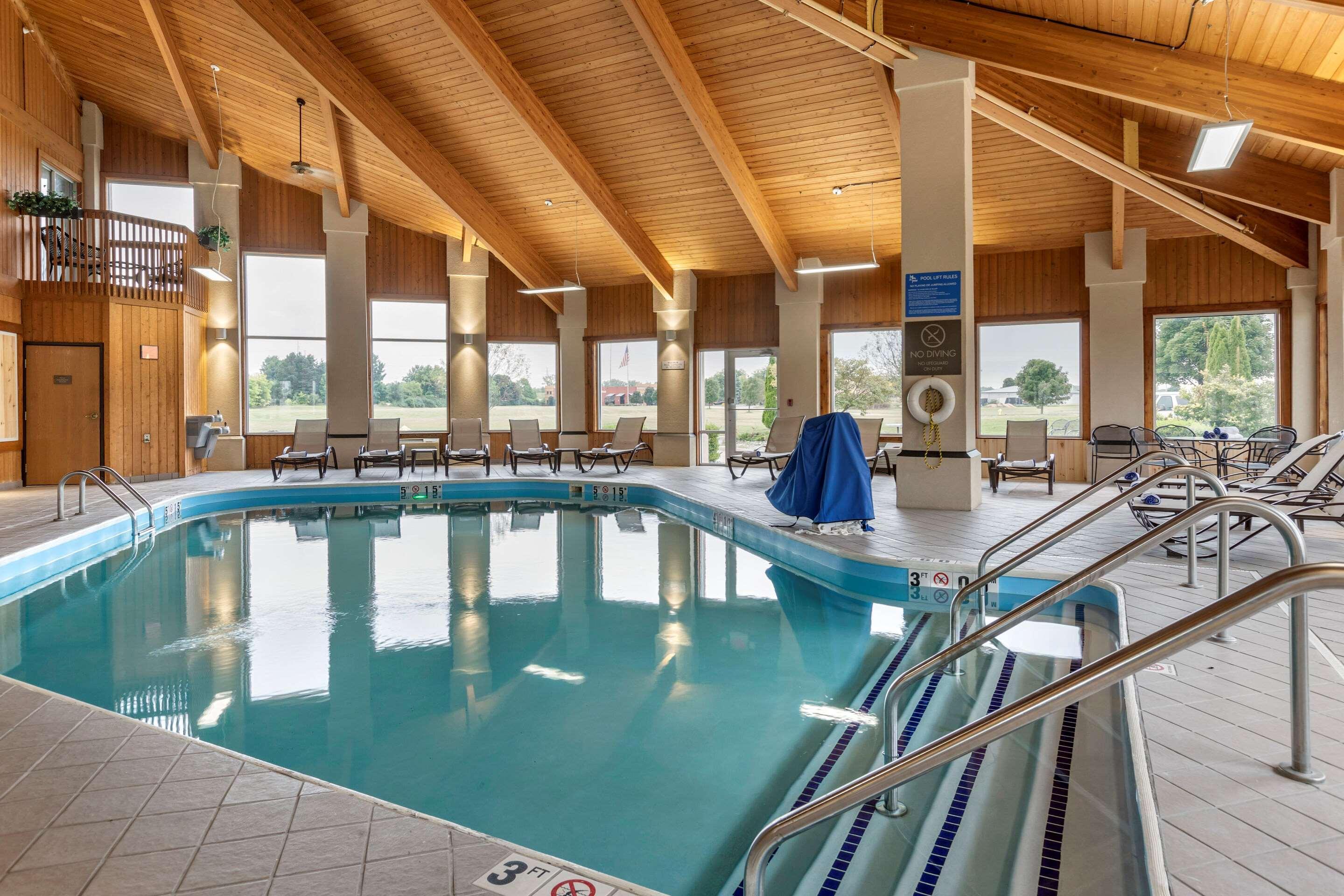 Comfort Inn & Suites Dimondale - Lansing Luaran gambar
